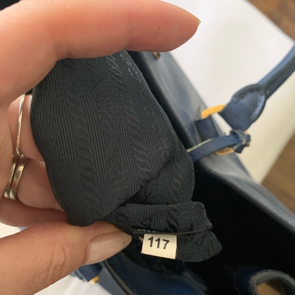 PRADA Saffiano leather tote bag - Picture 5 of 16